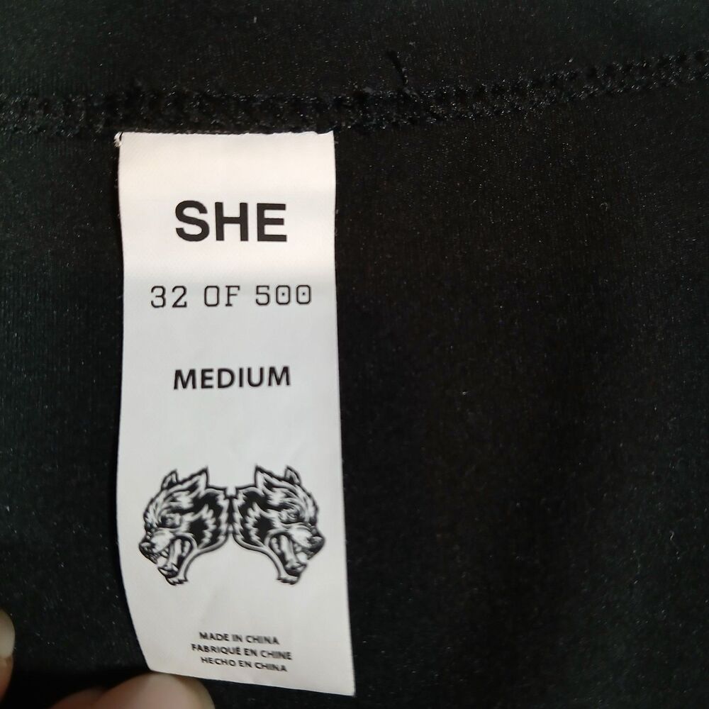 Darc Sport SHE Wolves Crop Top Womens M Black Limited 32/500 Long Sleeve - Picture 5 of 8